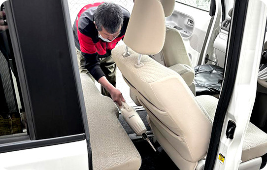 就労継続支援B型Hopeの洗車作業
